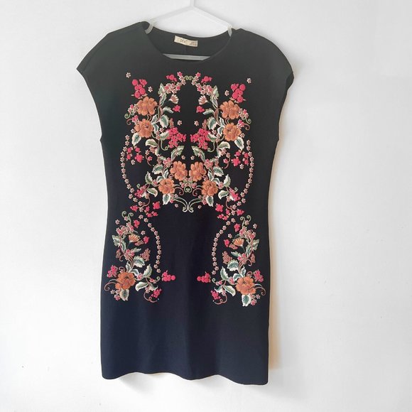 NEW! DEX  Mini Embroidered Cap Sleeve Black Dress, Size S - Picture 6 of 13